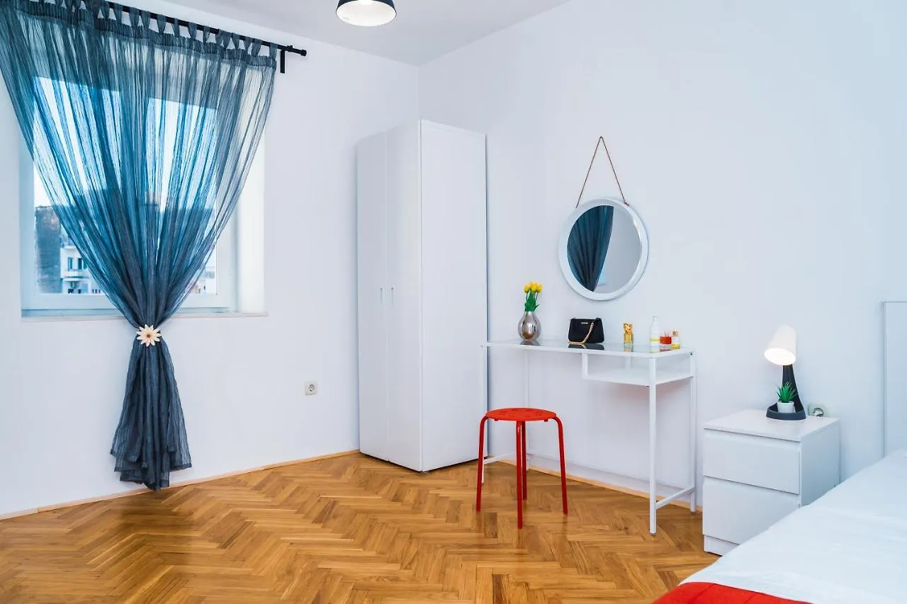 Apartment Sol-1 In Old Part Of City Centar